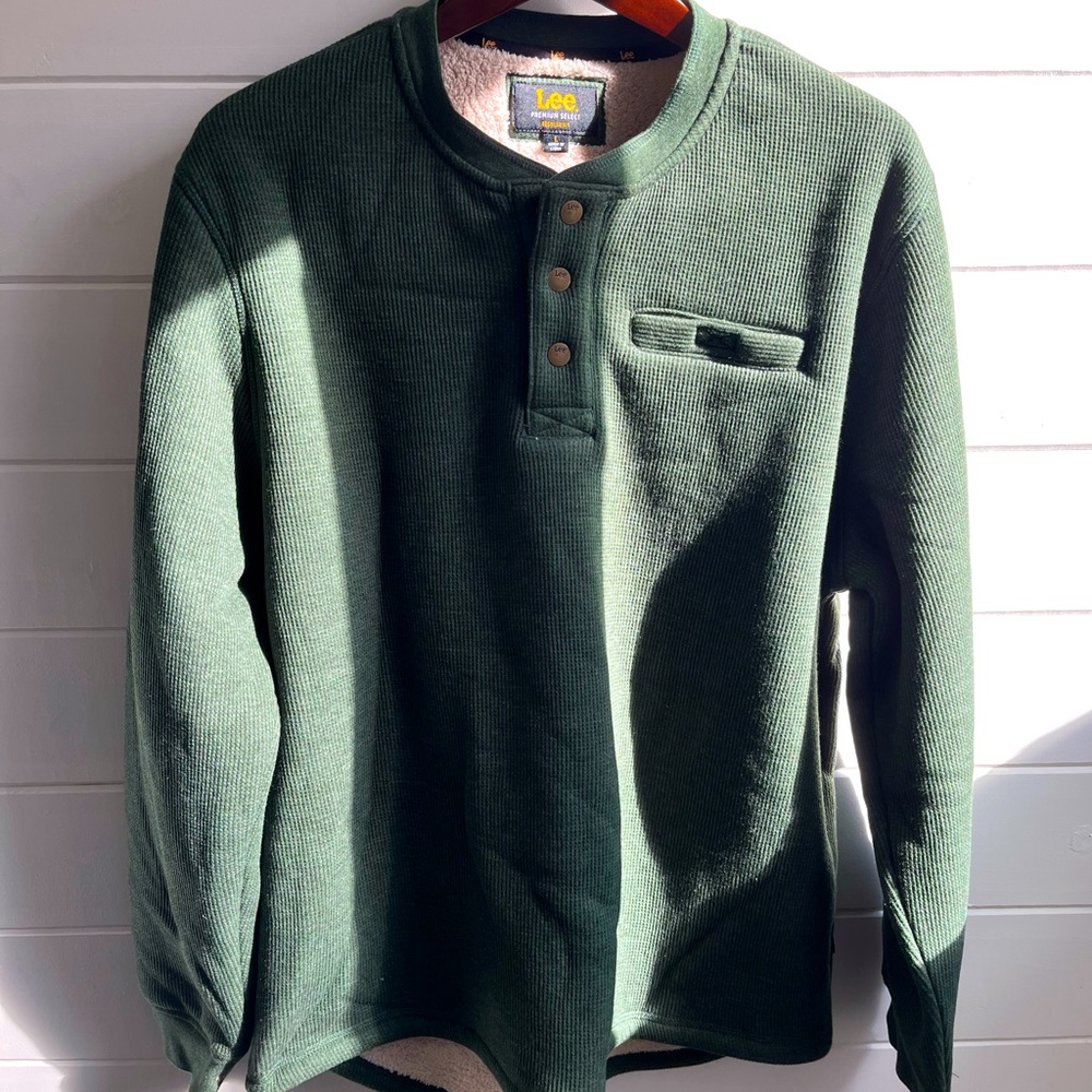 Men’s large Lee sherpa lined Henley.